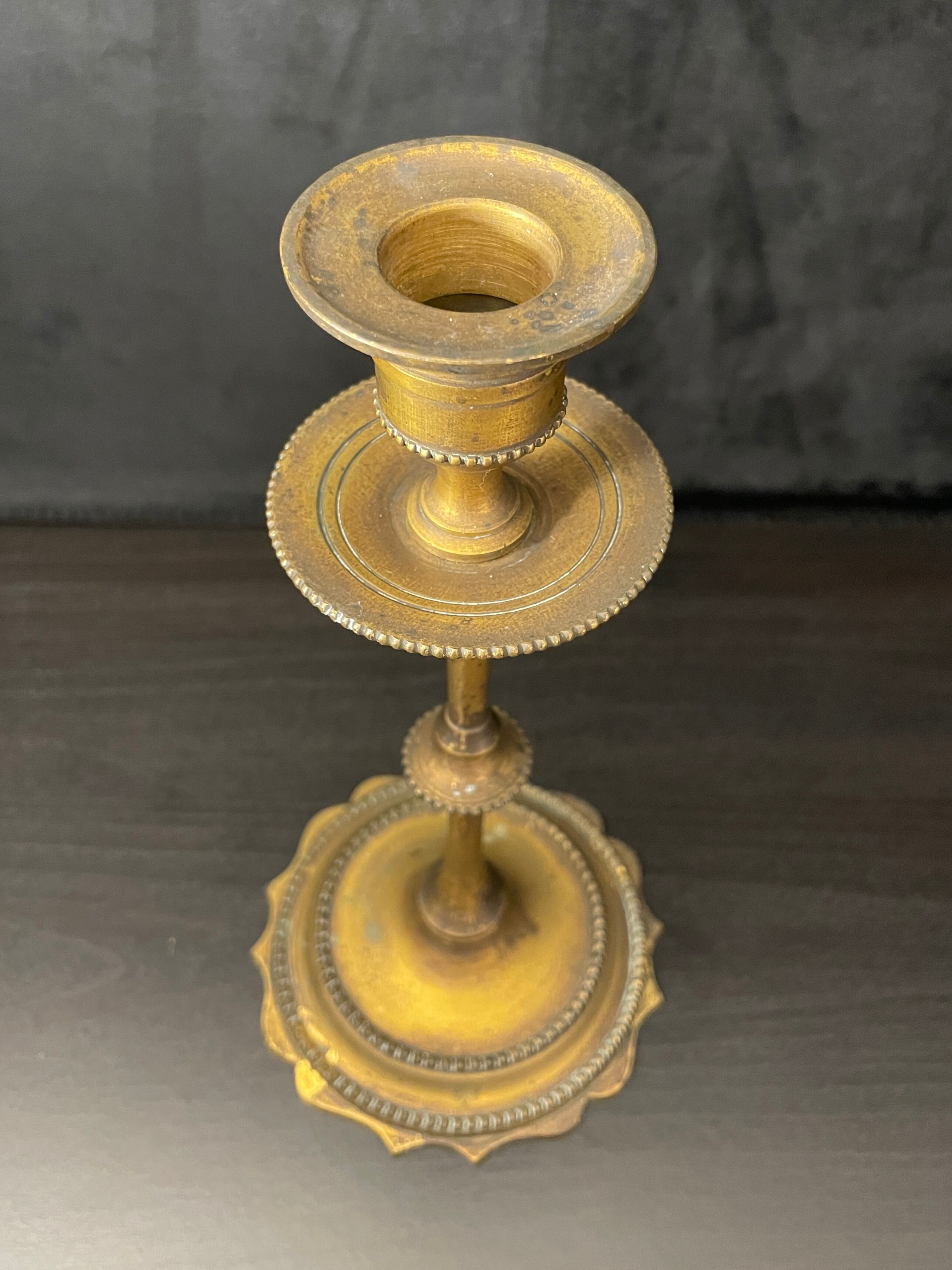Thin candle holder
