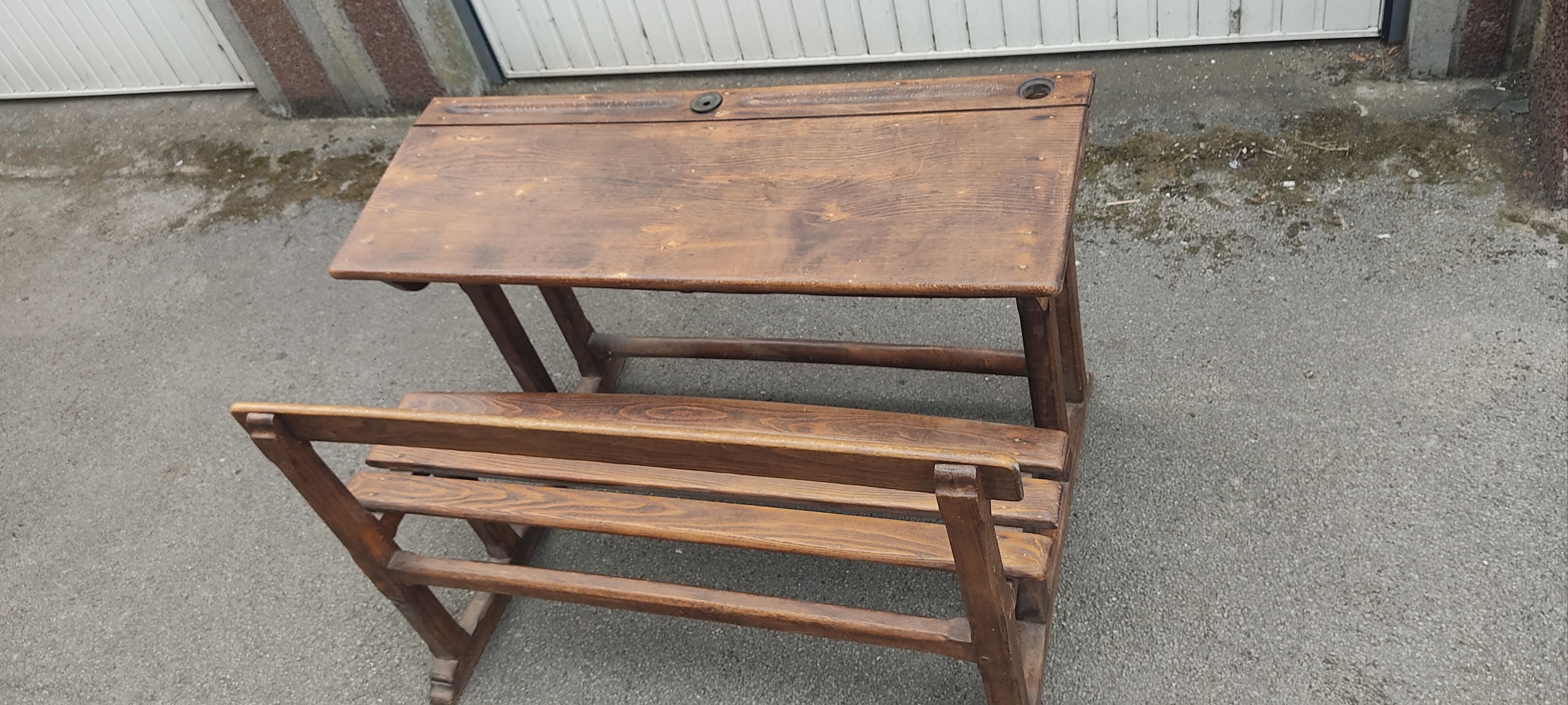 Old school desk desk in vintage wood 1950