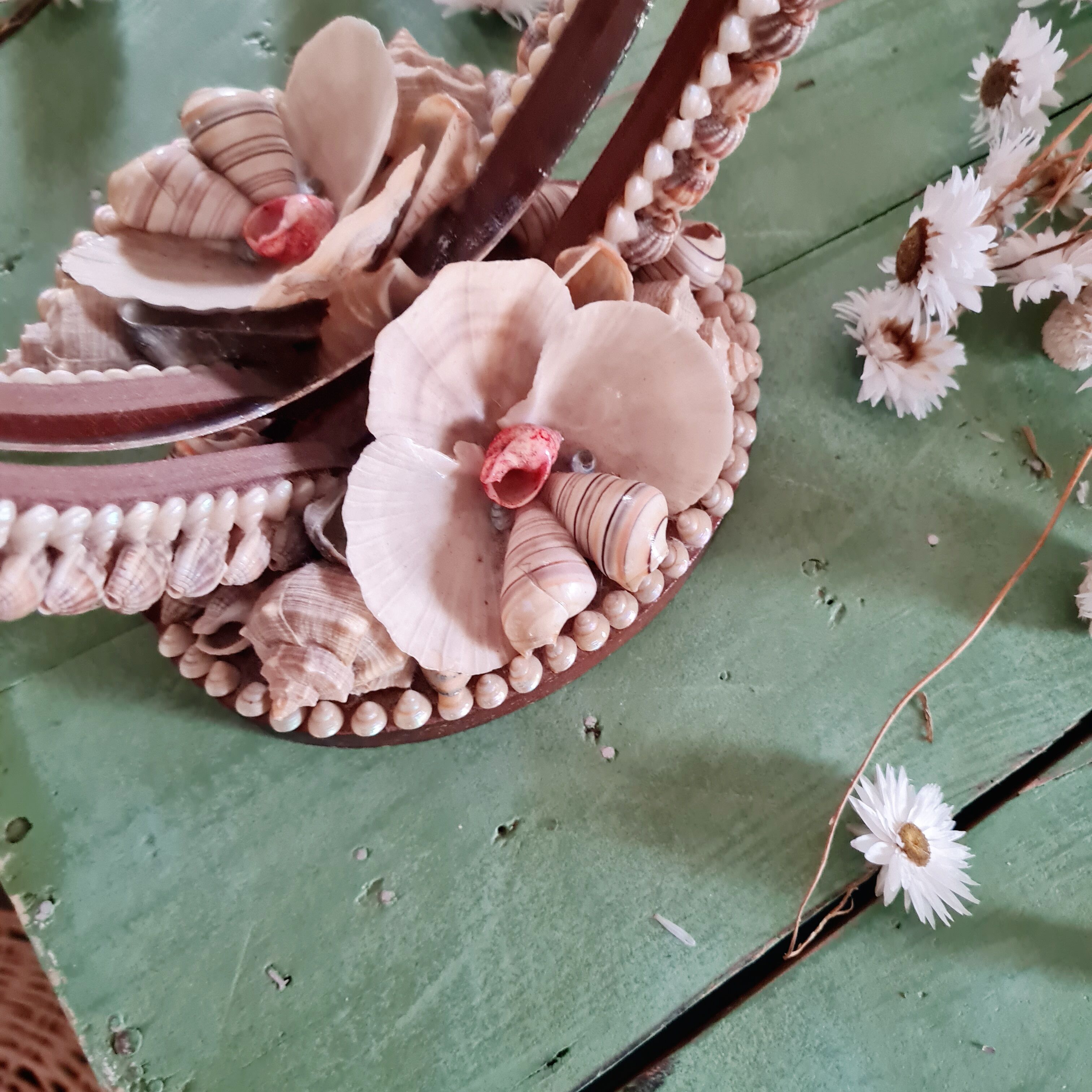 Oval mirror wood and vintage shells