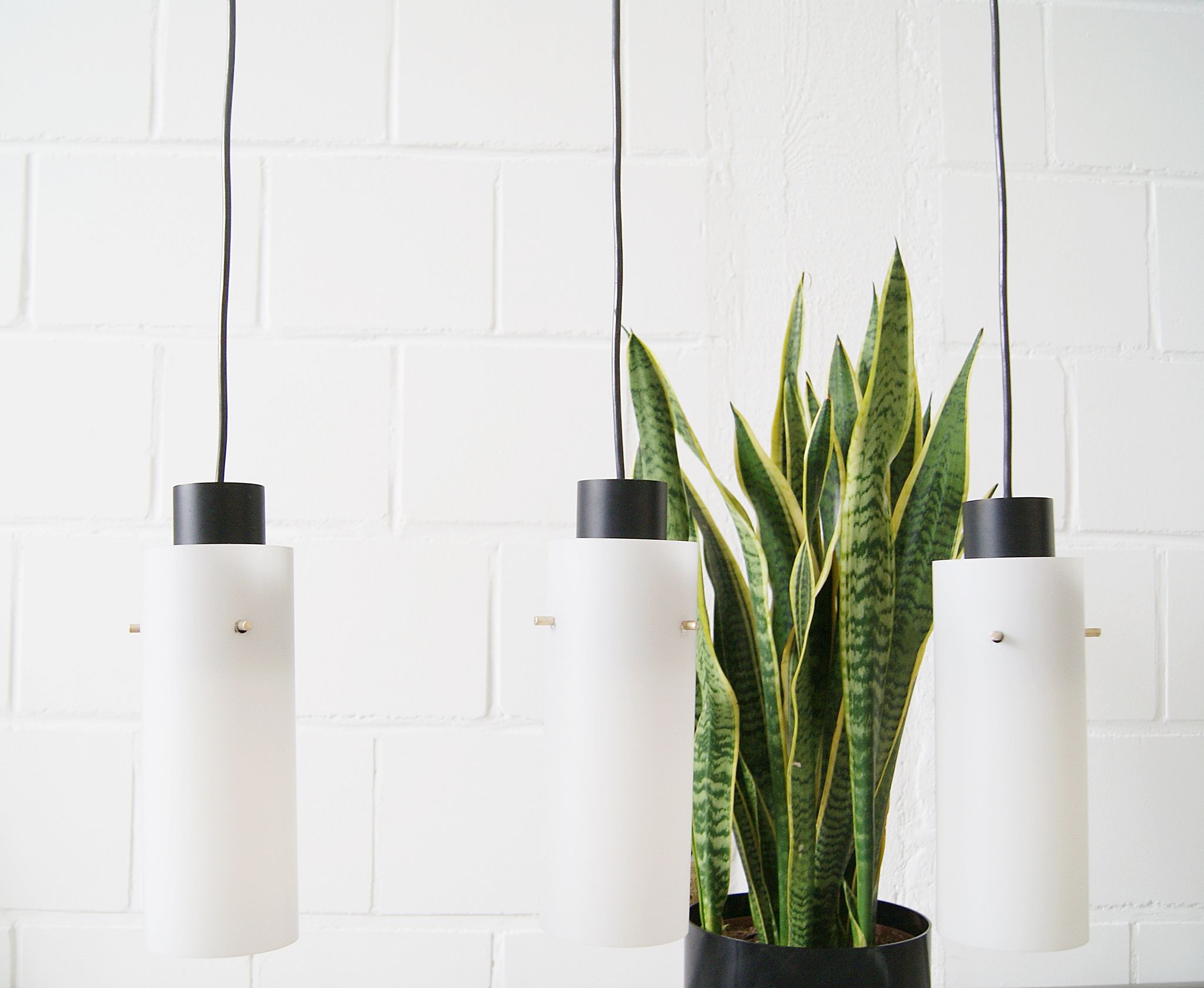 Three-arm pendant lamp made of opaline glass and metal, cascade lamp, minimalist lighting