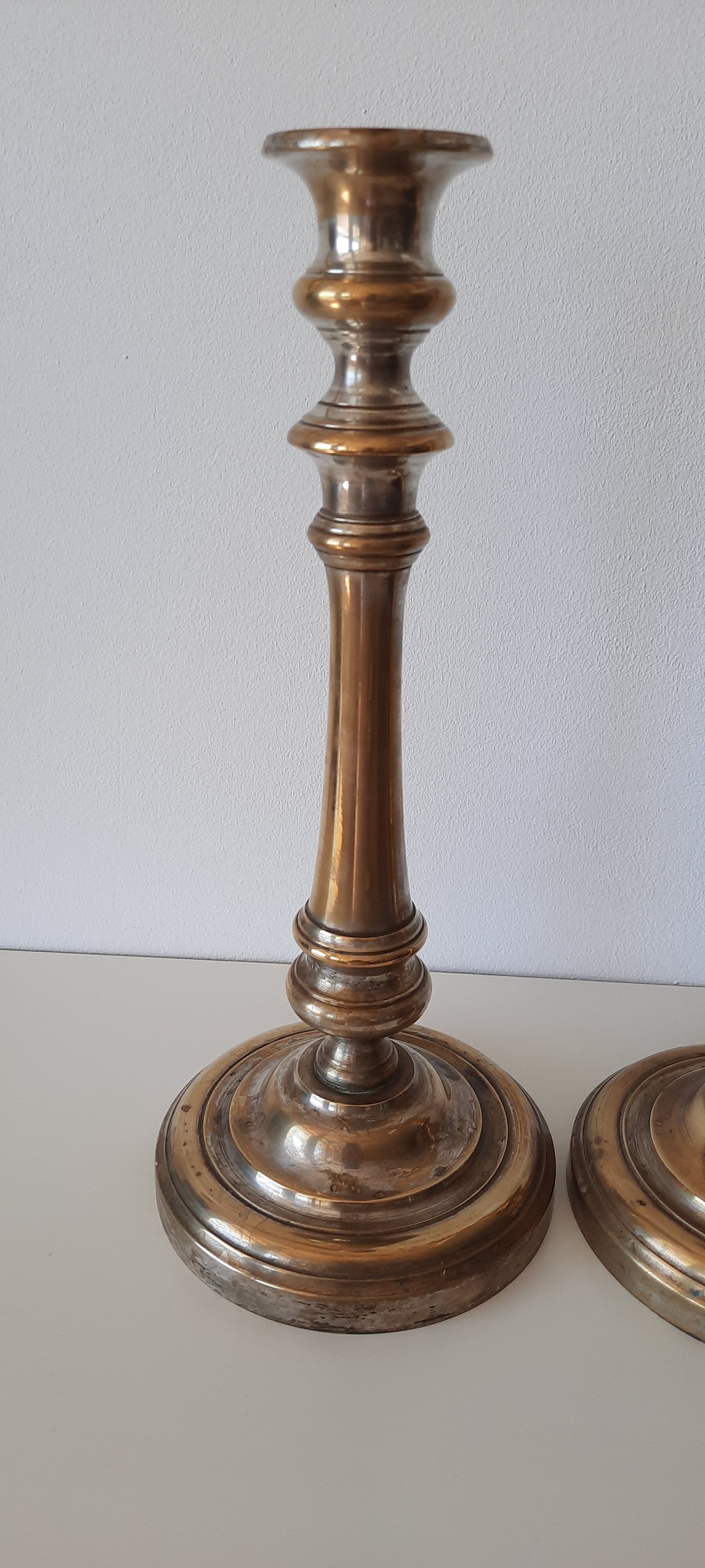 Set of 2 metal candlesticks old style