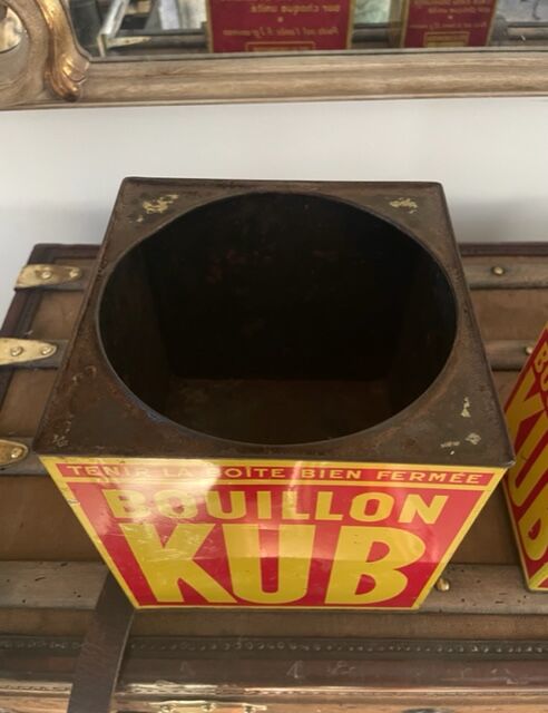 Duo of boxes Bouillon Kub metal 1950