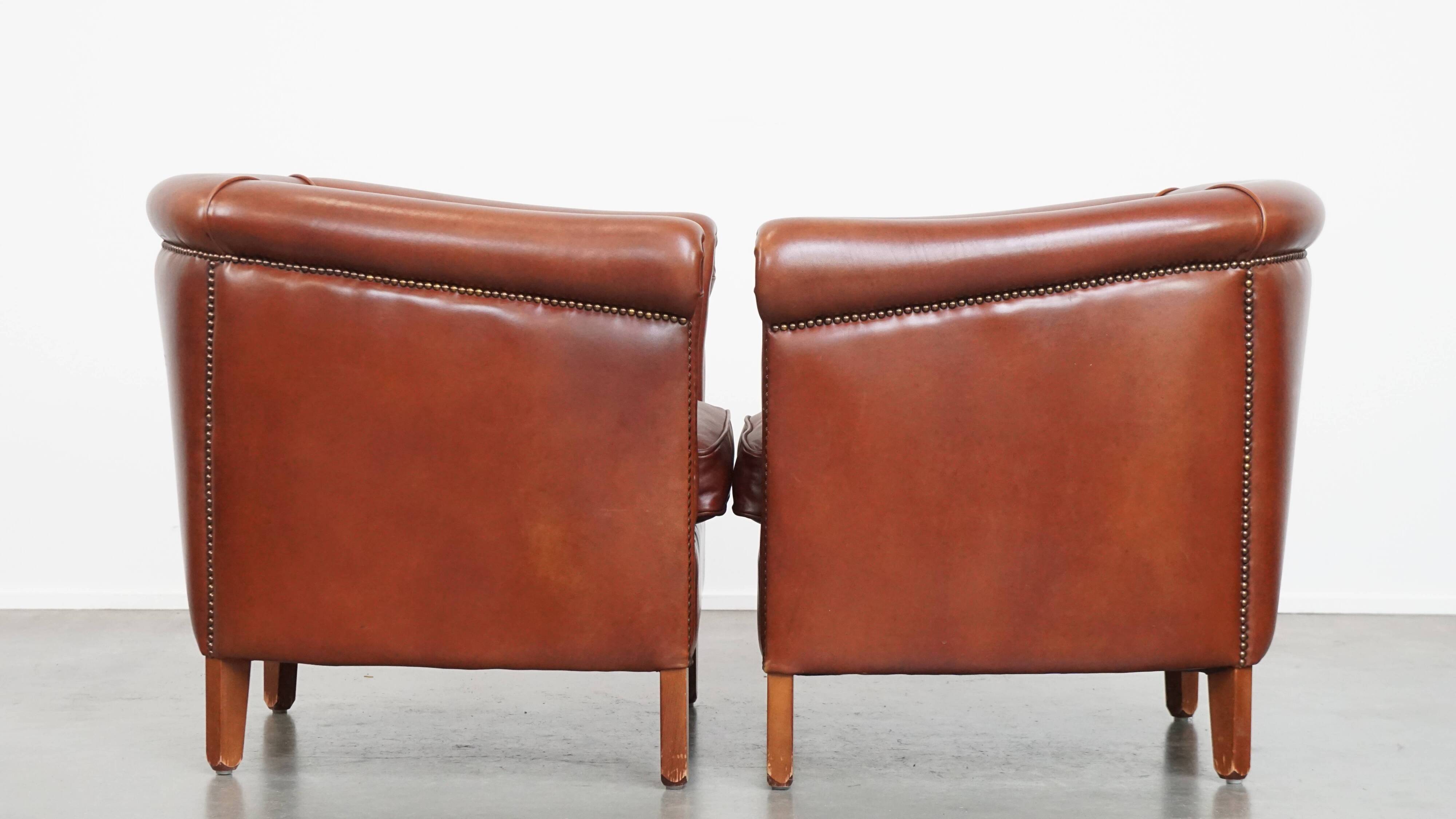 Set of 2 Club Chairs Made from Cowhide Leather