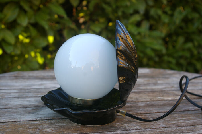 Black ceramic shell lamp