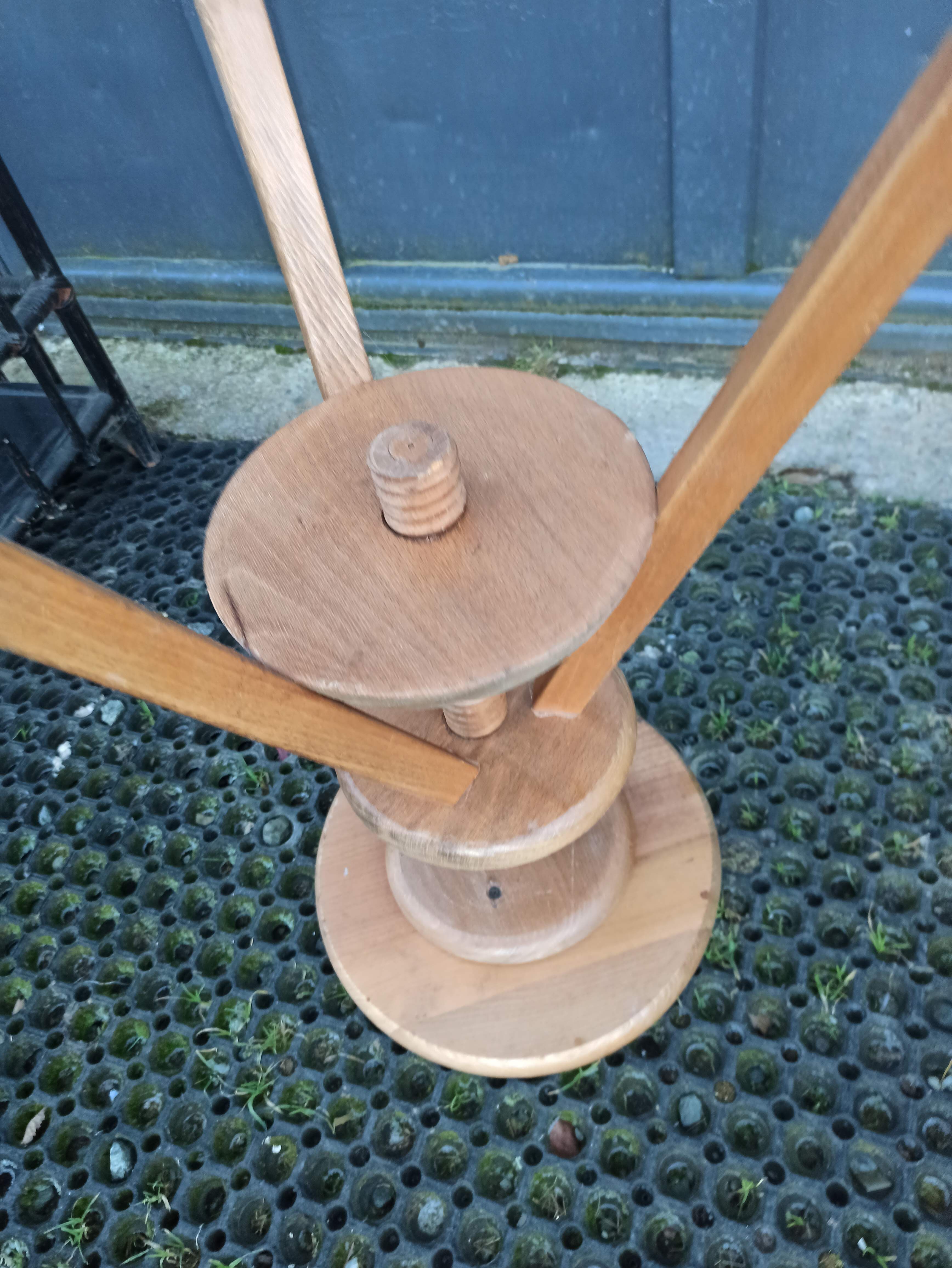 Wooden workshop screw stool from 46 to 65 cm