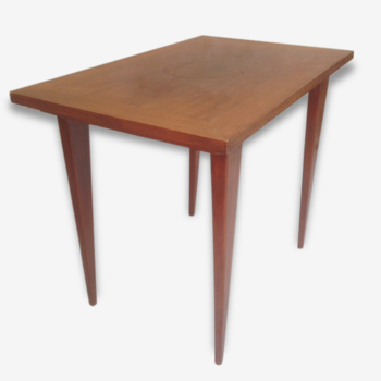 Petite table en bois massif