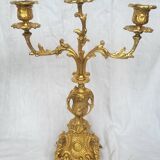 Paire de candélabres anciens en régule doré – style Louis XV – 41 cm