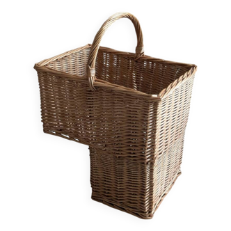 Staircase basket