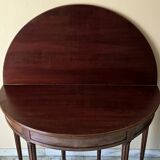 Extendable half-moon table in Louis XVI style