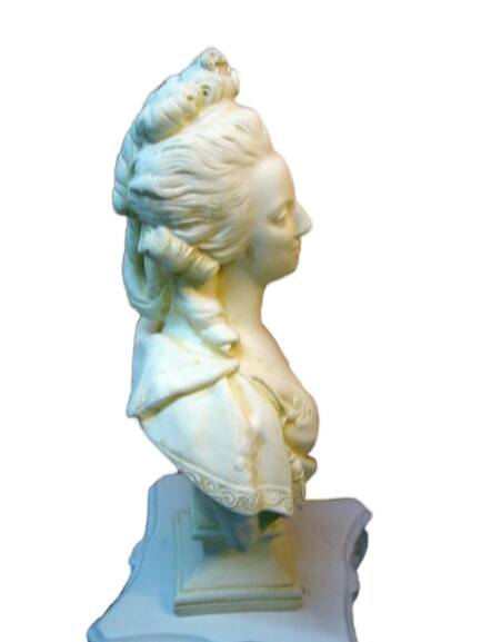 Marie Antoinette bust sand patina H54cm