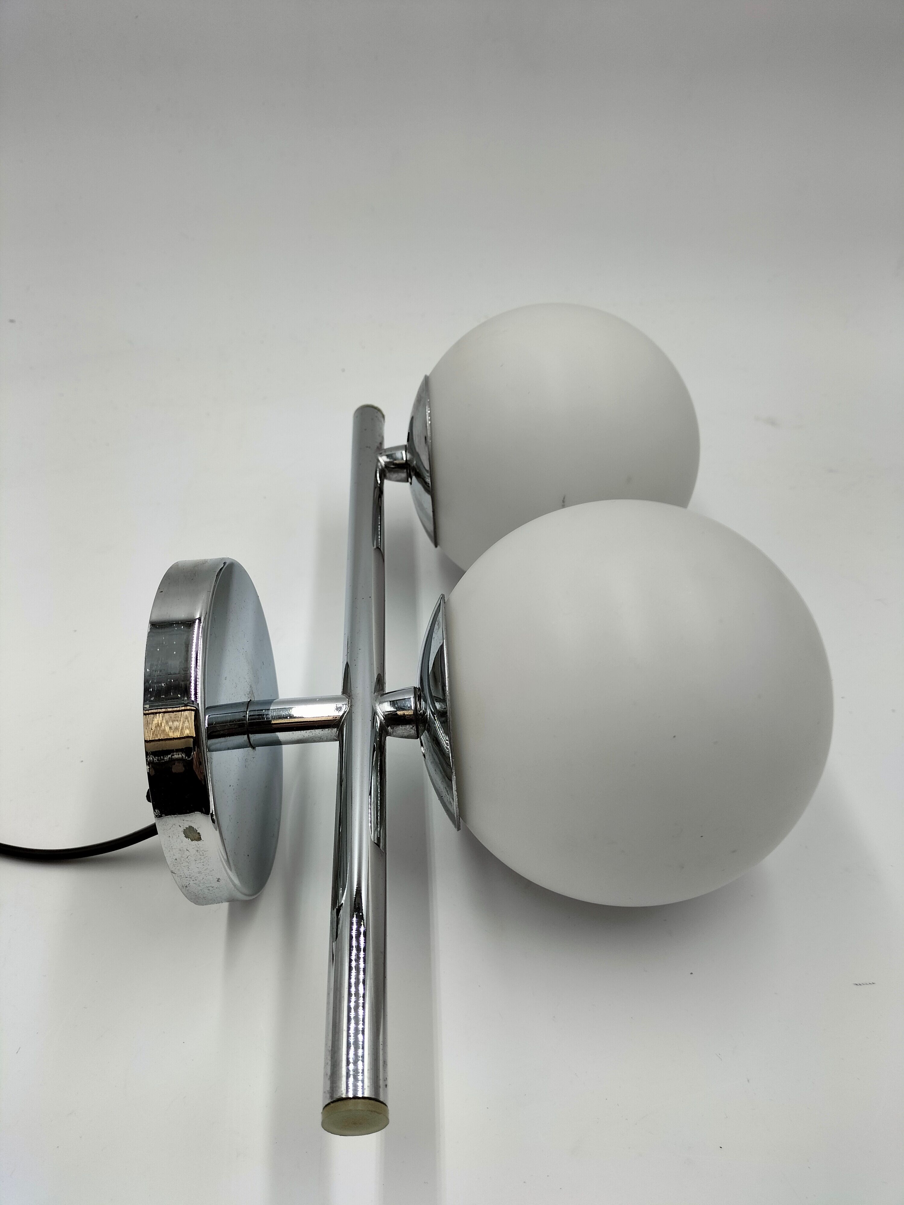 Wall lamp balls
