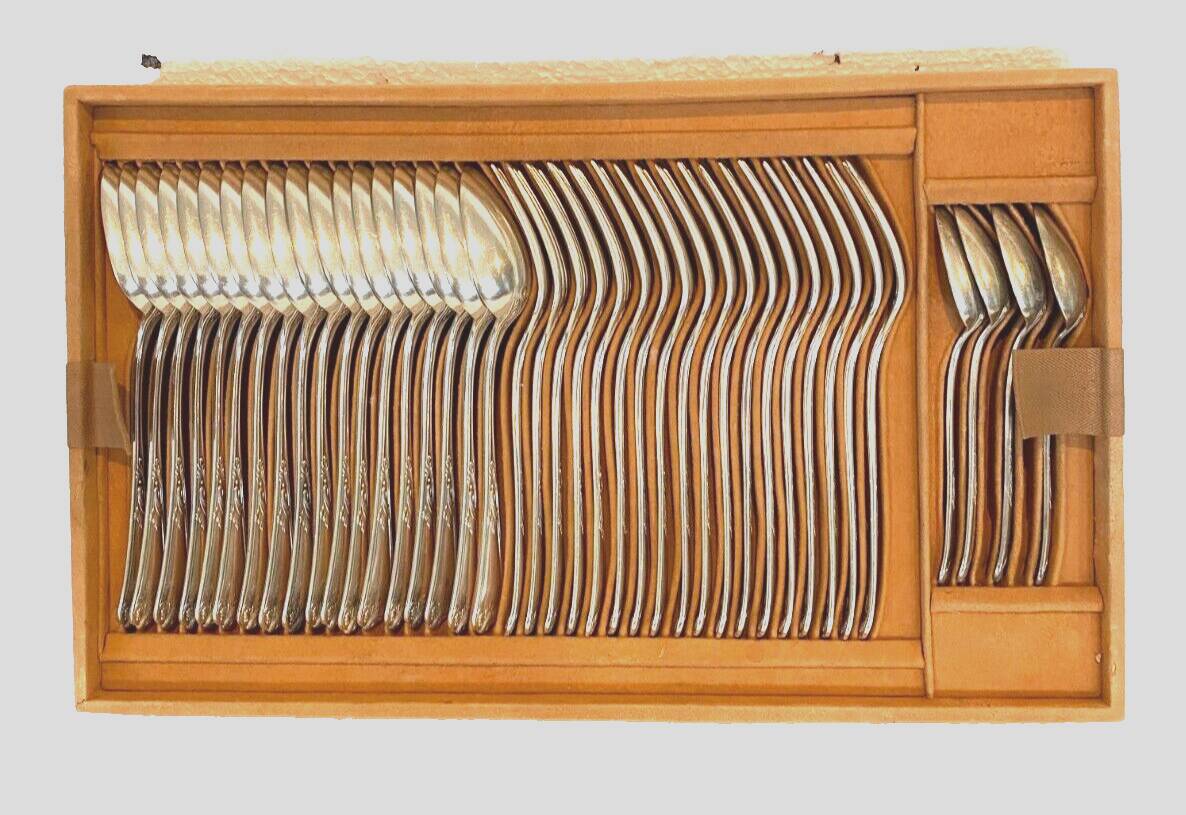 Louis XV style housewife in silver metal 20th century