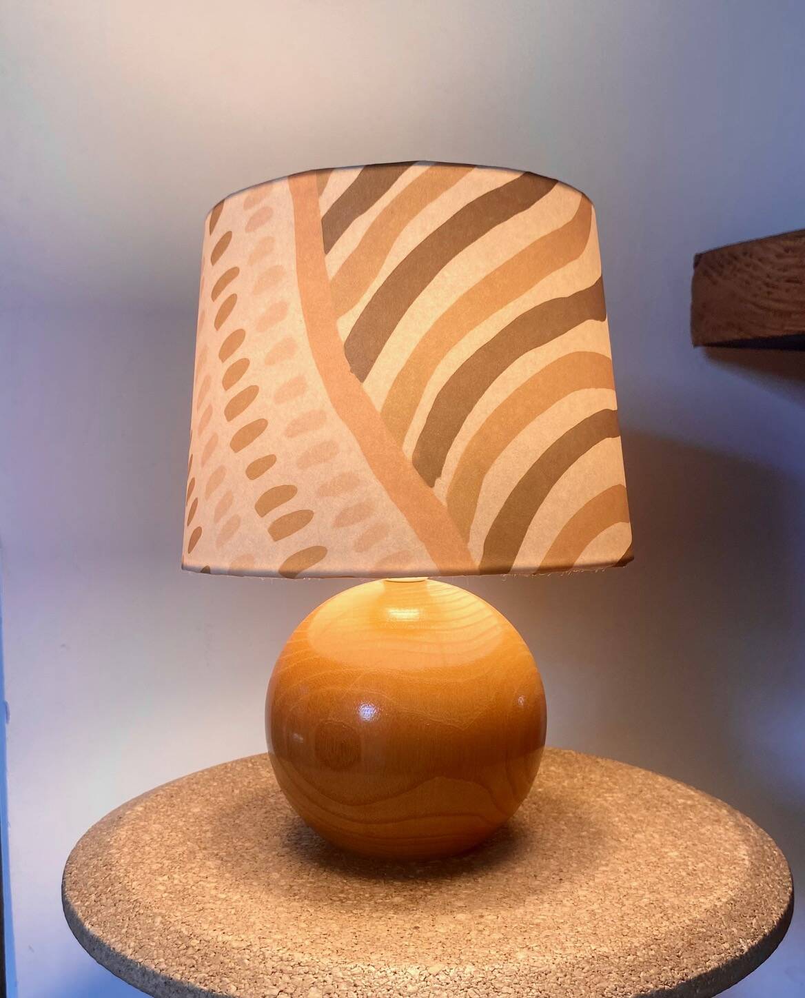 Vintage solid wood lamp - 1970s/1980s - handmade lampshade