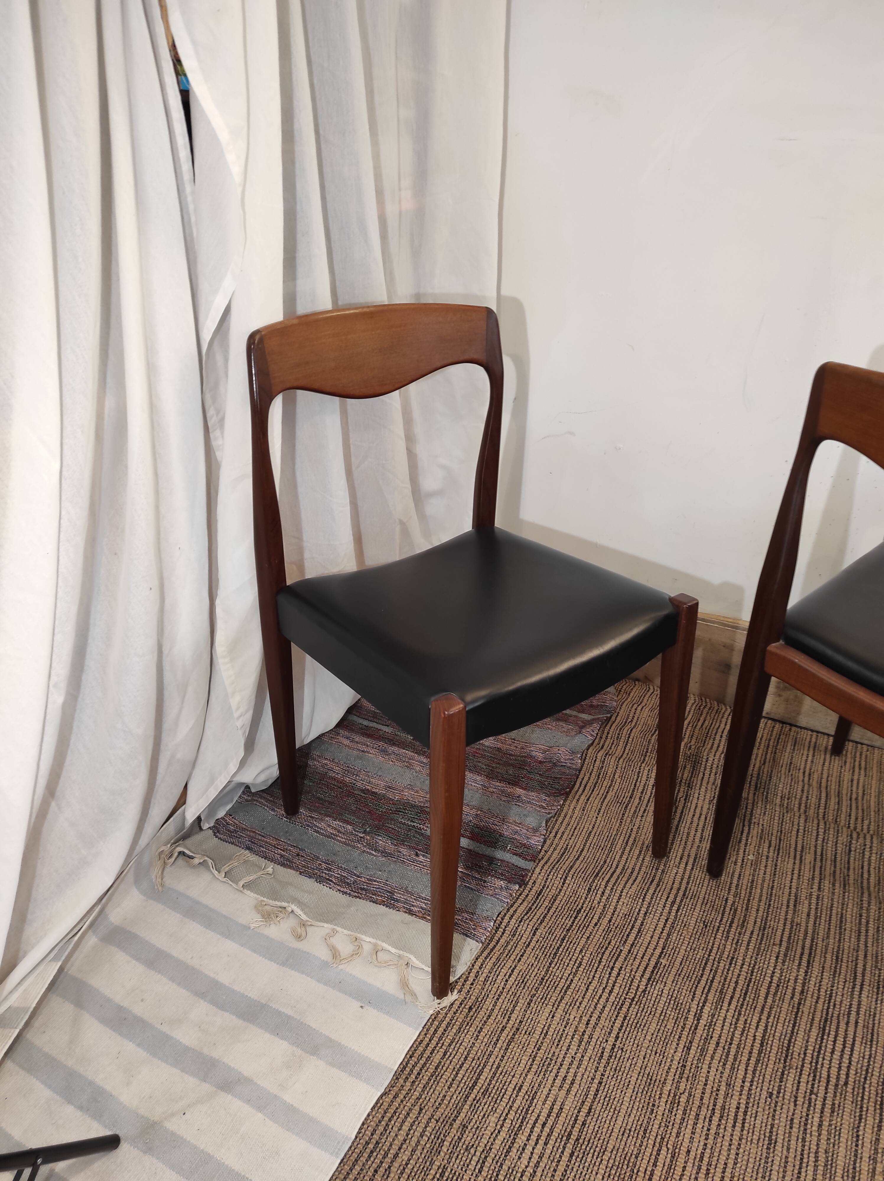 5 Scandinavian/Danish style chairs