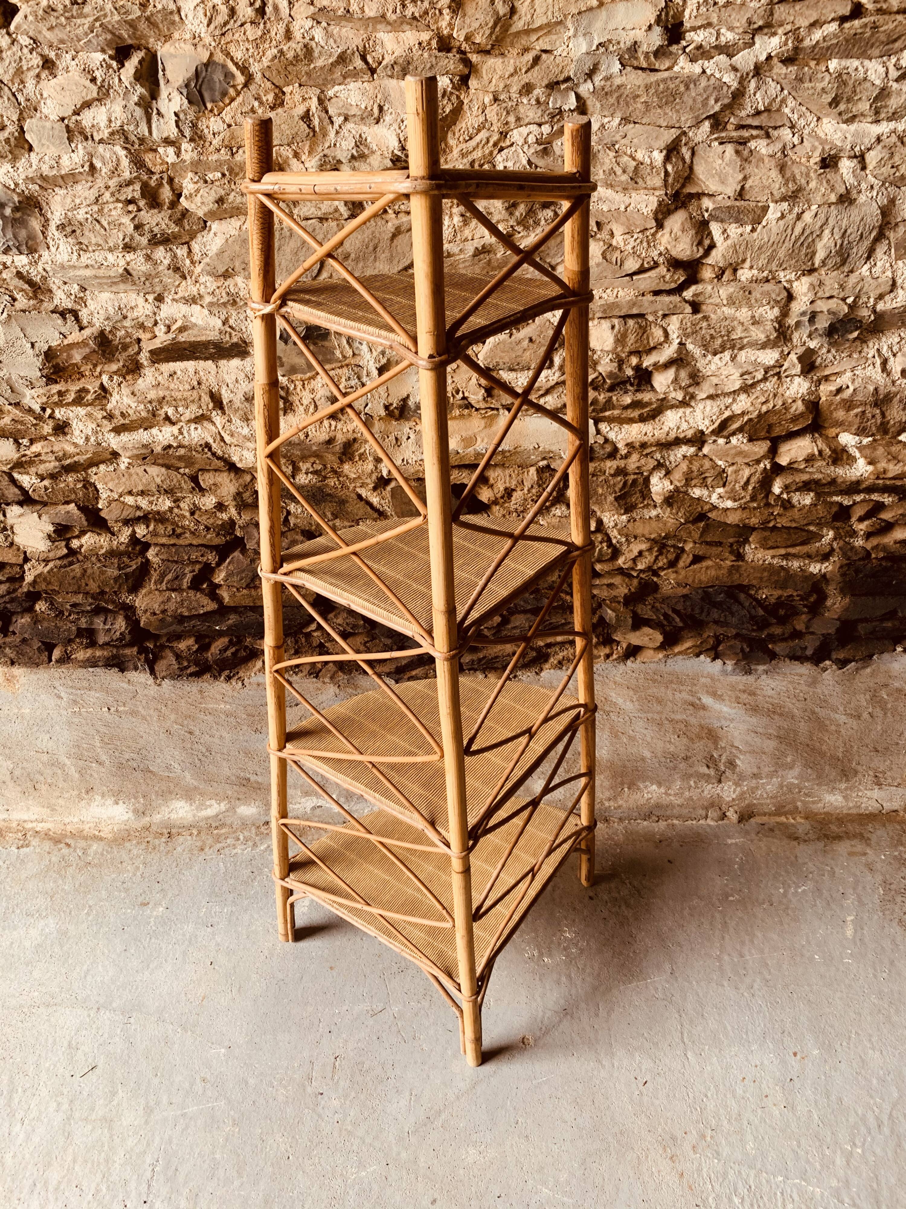 Rattan corner spreader - 4 levels