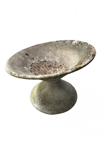 Diabolo planter designed by Willy Guhl for Eternit