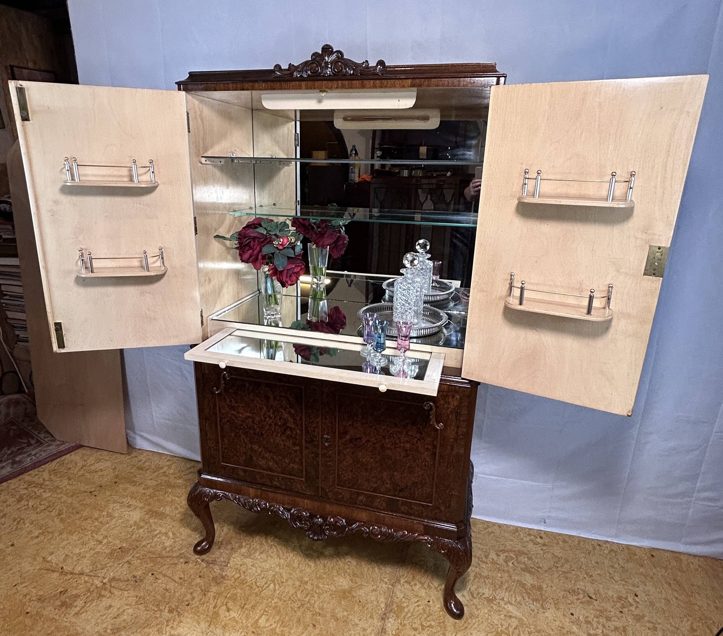 Mid-20th Century Burr Walnut Drinks Cabinet – Art Deco Elegance Meets Queen