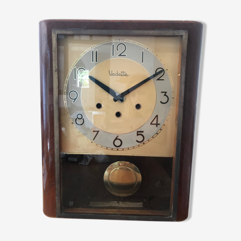 Old Clock Vedette