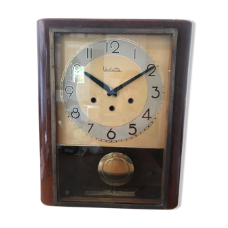 Old Clock Vedette