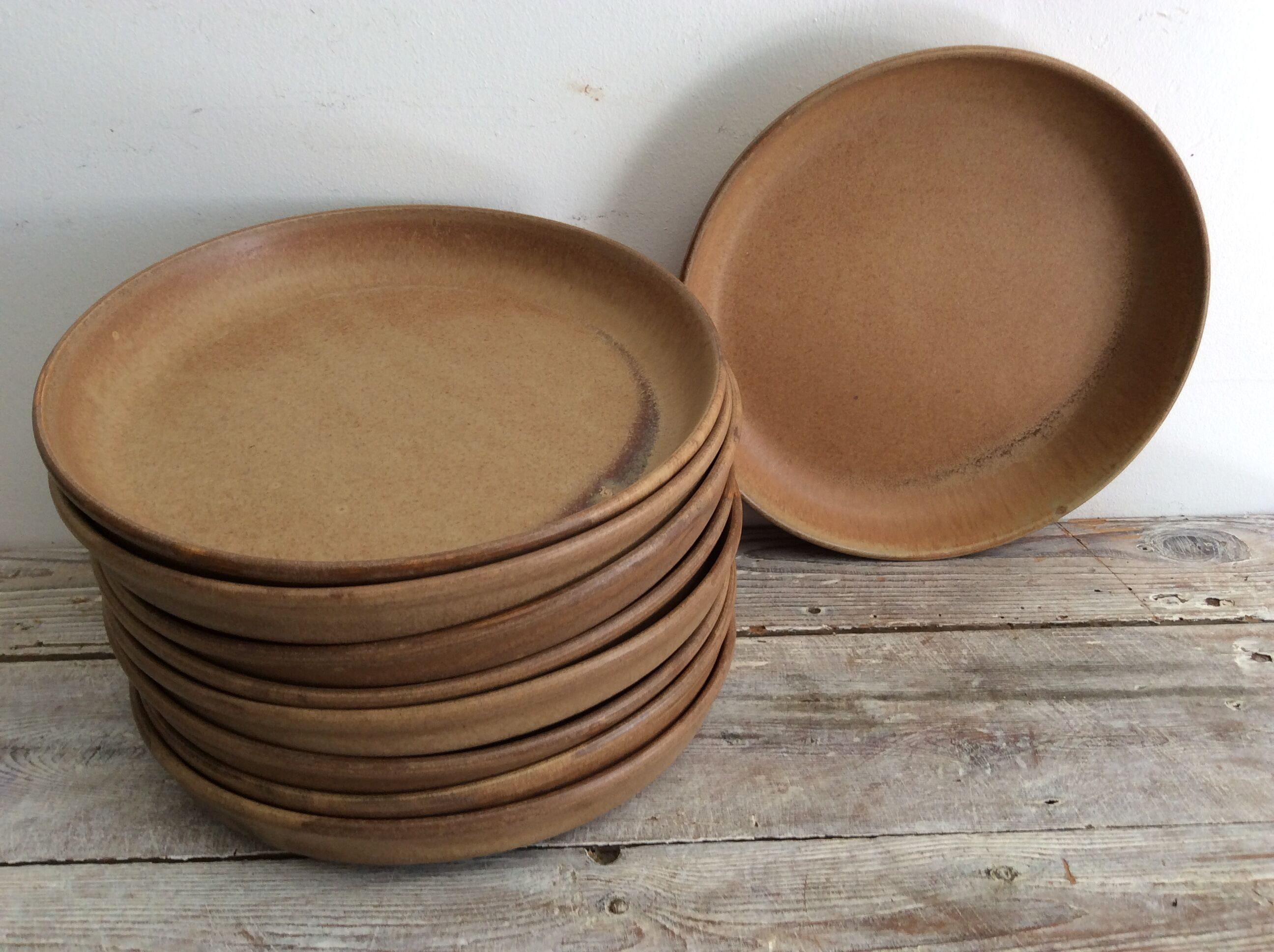 Series 9 sandstone plates