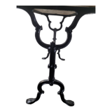 Bistro table in cast iron and oak top