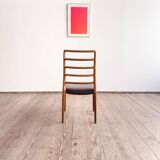 Chaise modèle 82 « Ambassade » en teck massif par Niels O. Møller, Danemark