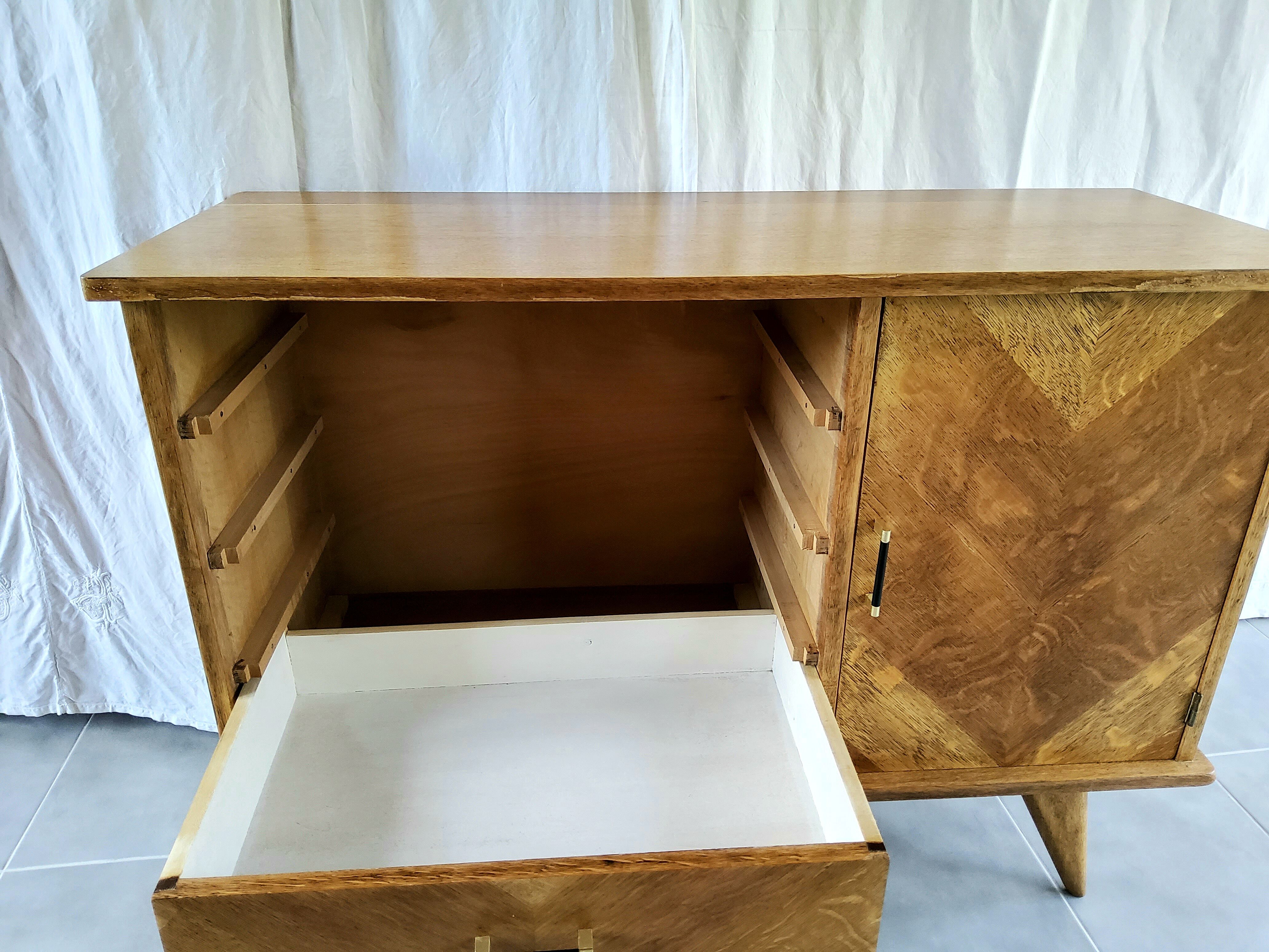 Buffet-enfilade 60s