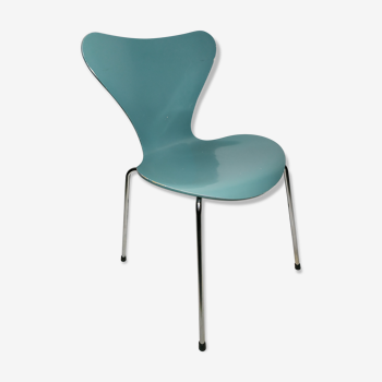 Series 7 Chair by Arne Jacobsen Fritz Hansen Edition