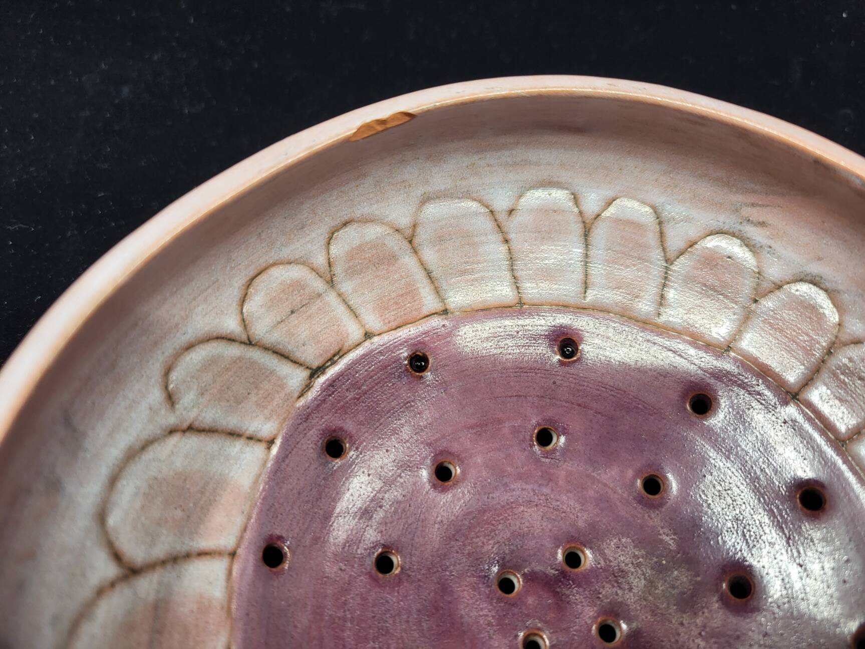 Les Frères Cloutier French ceramic drainer