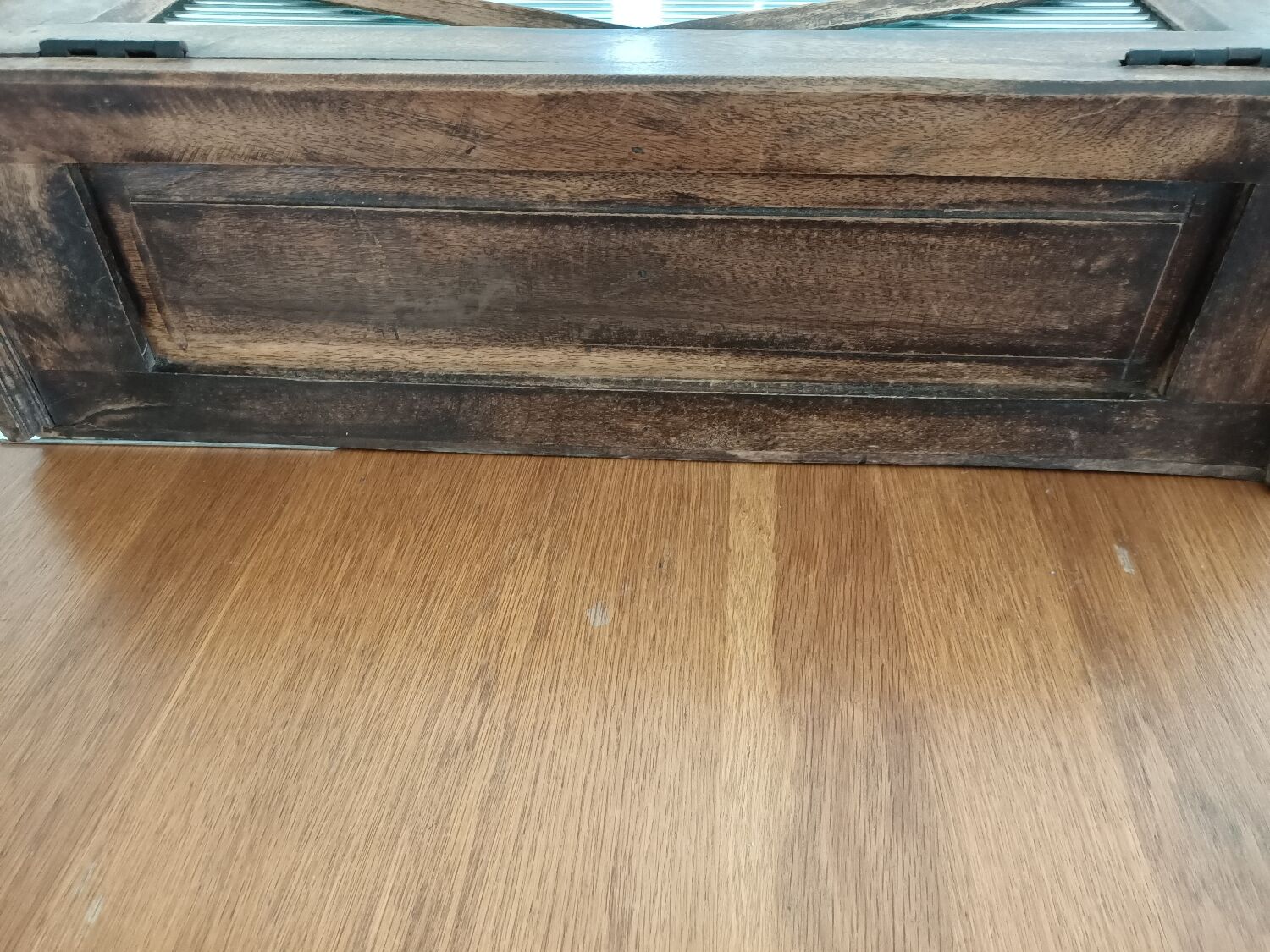 Patinated wall cabinet 2 doors