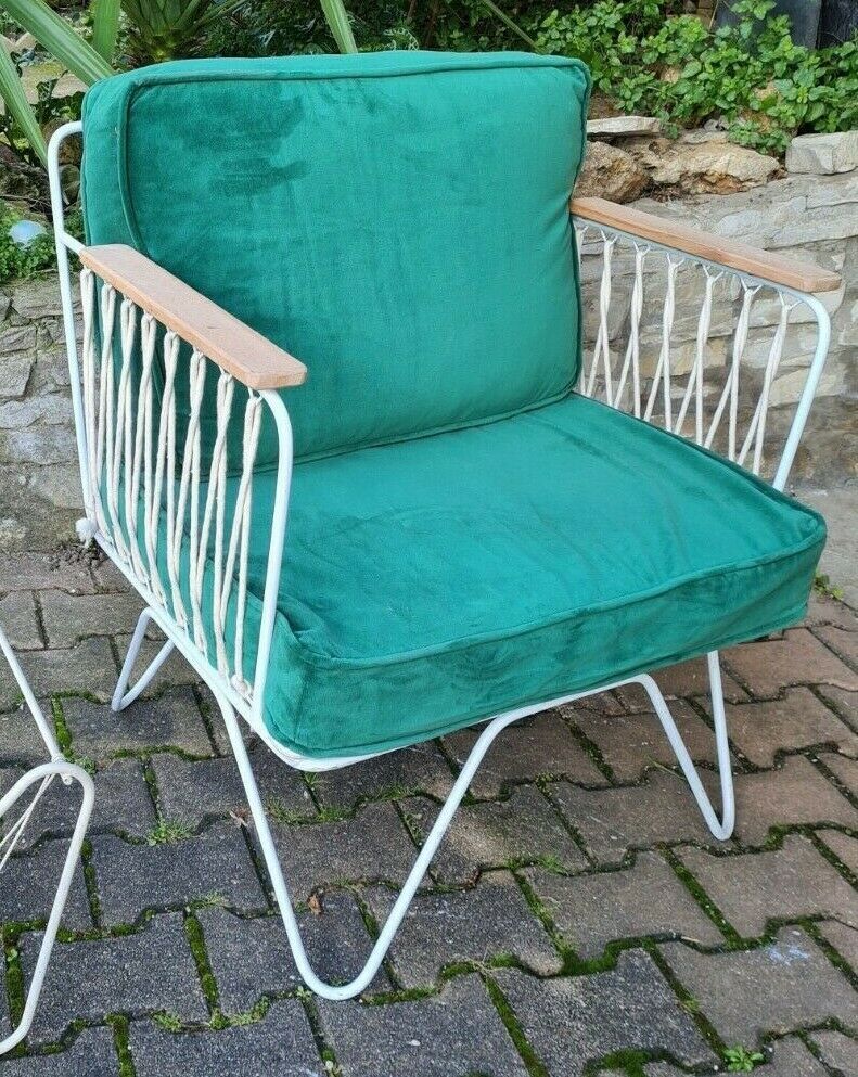 Fauteuil croisette en fer forgé avec coussins en velours vert
