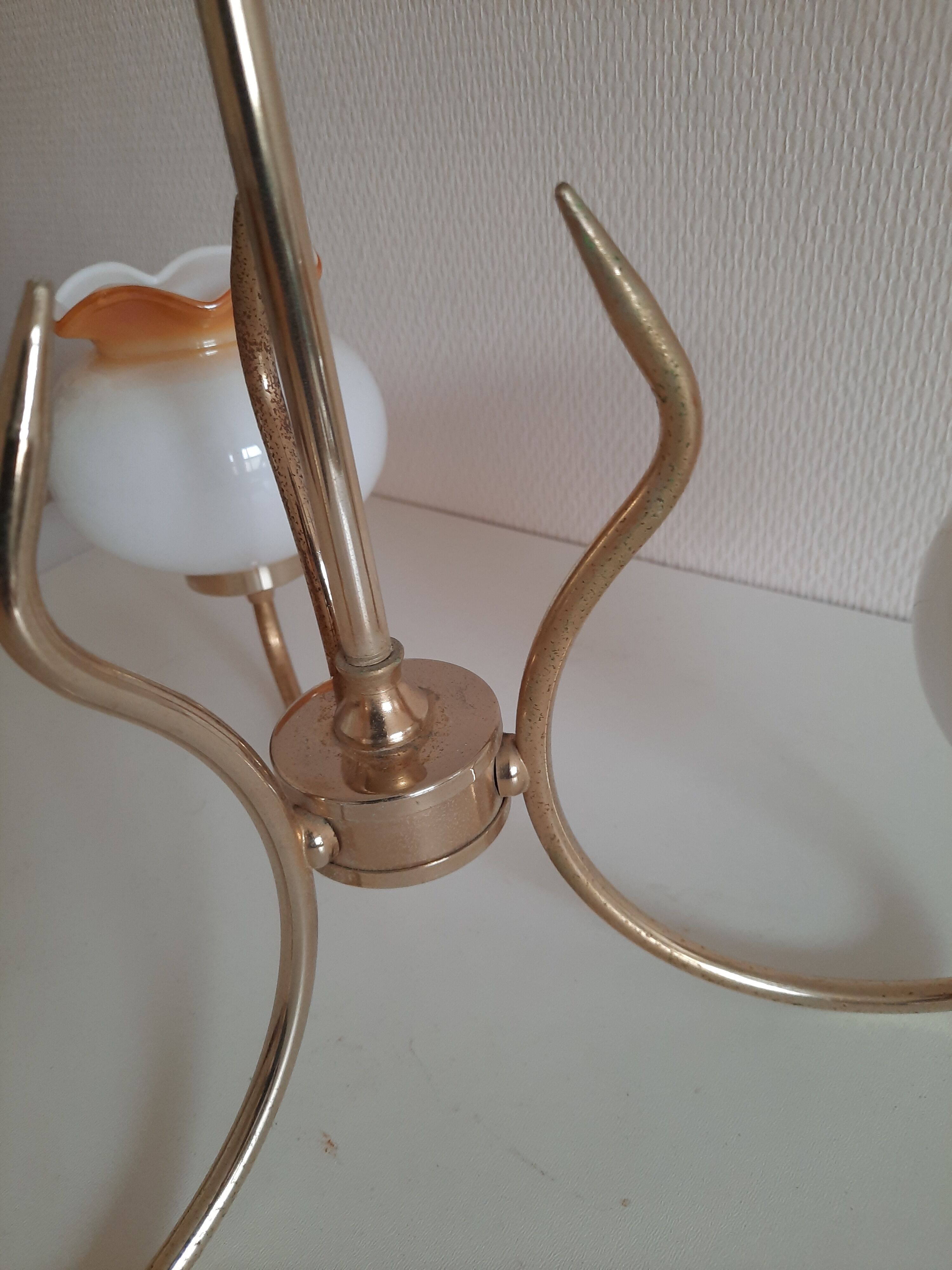 opaline chandelier with 3 burners 60s