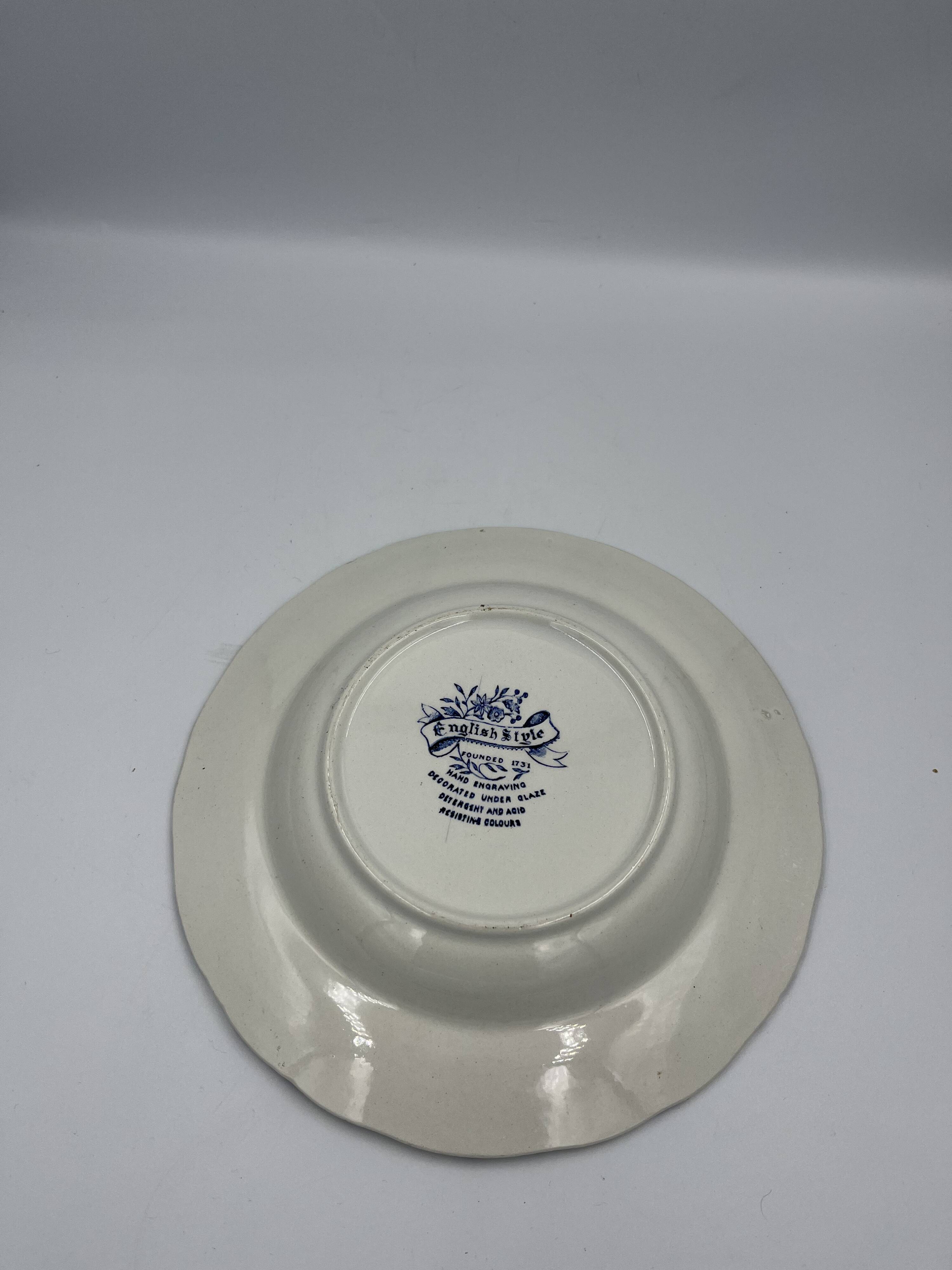 6 Hollow plates English Vintage style