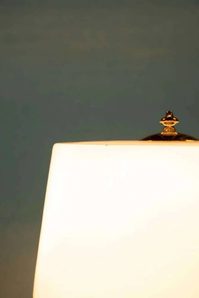 Vintage brass table lamp in Hollywood Regency style from the 50s/60s.