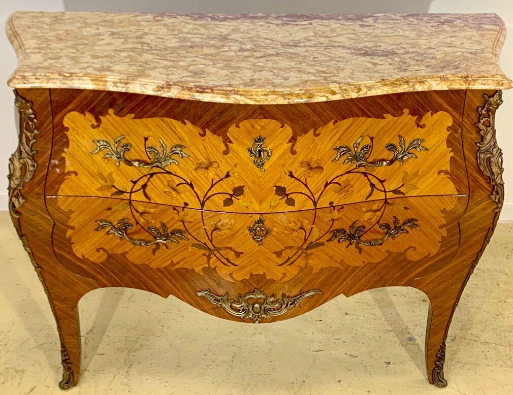 Curved chest of drawers Louis XV style in marquetry