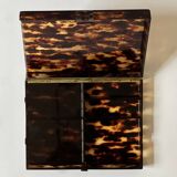 Tray - box with a lid in tortoiseshell plexiglass, 1970s design.