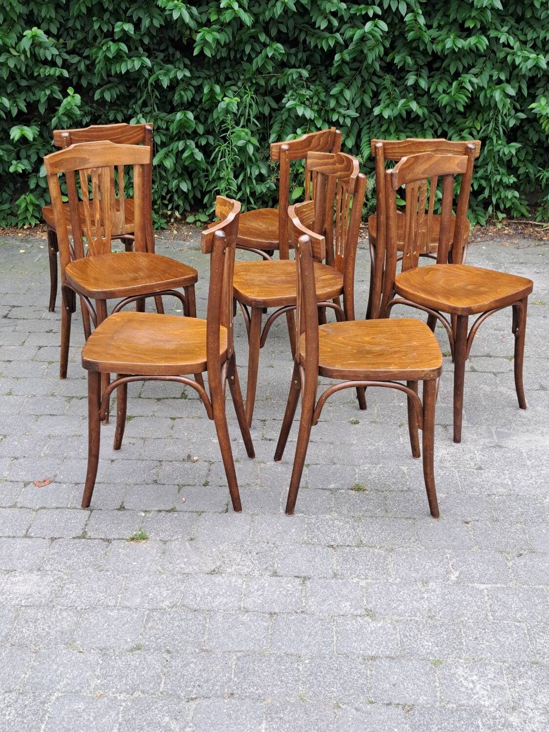 30 vintage Drevounia chairs.