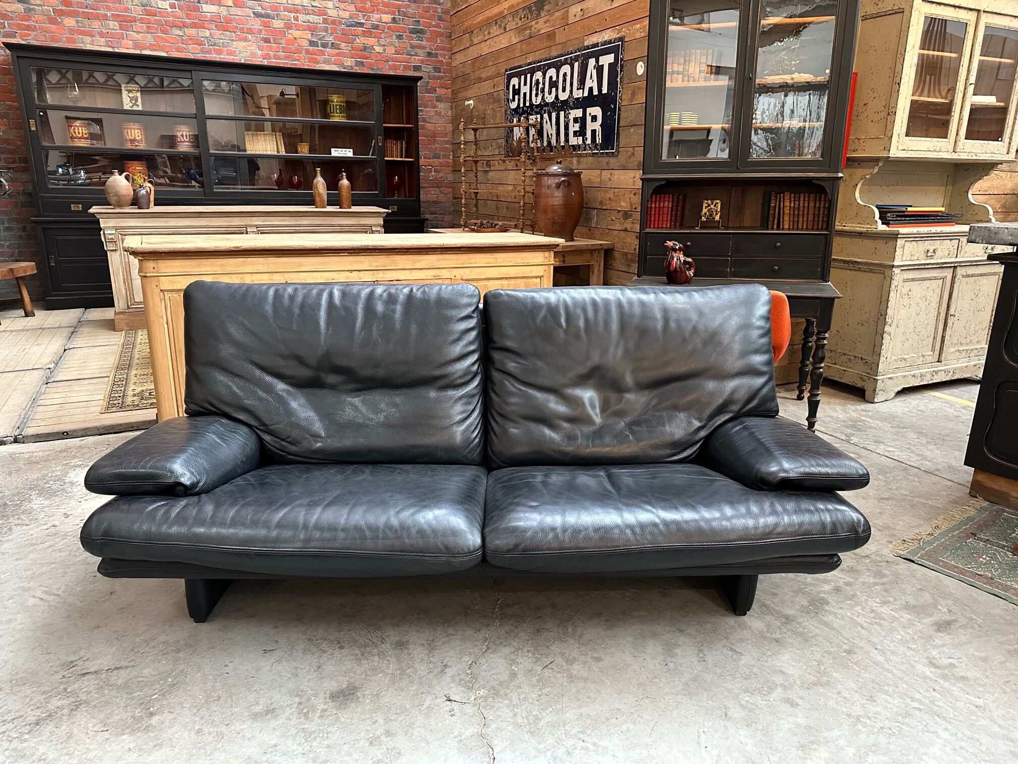 Italian design leather lounge