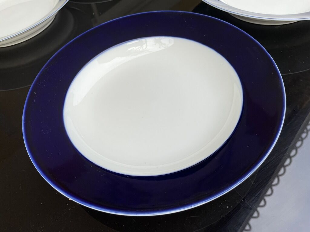 6 hollow porcelain plates