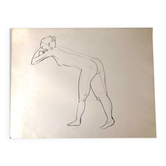 Drawing nude live model in pencil