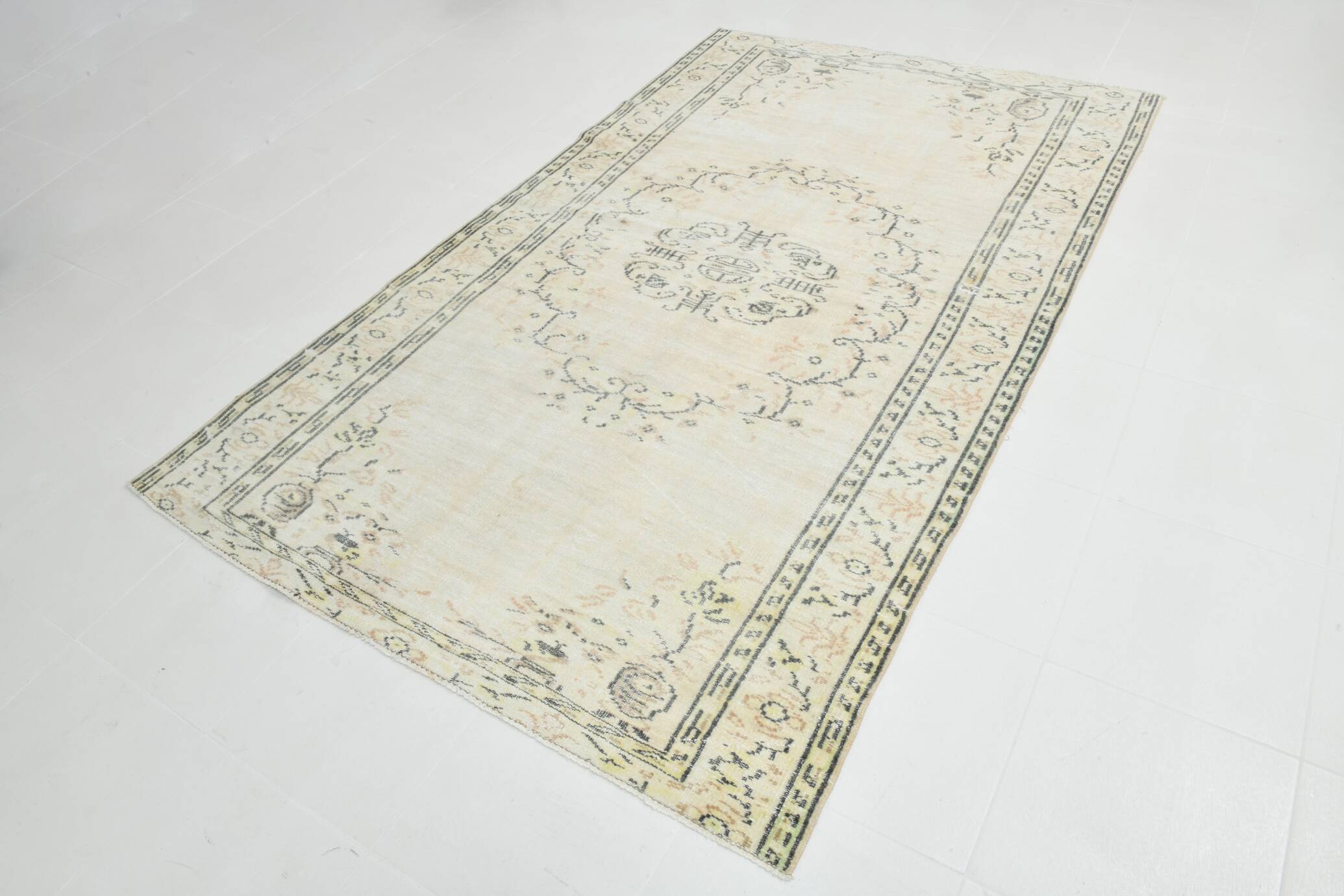 Vintage Turkish Rug, 162x264Cm