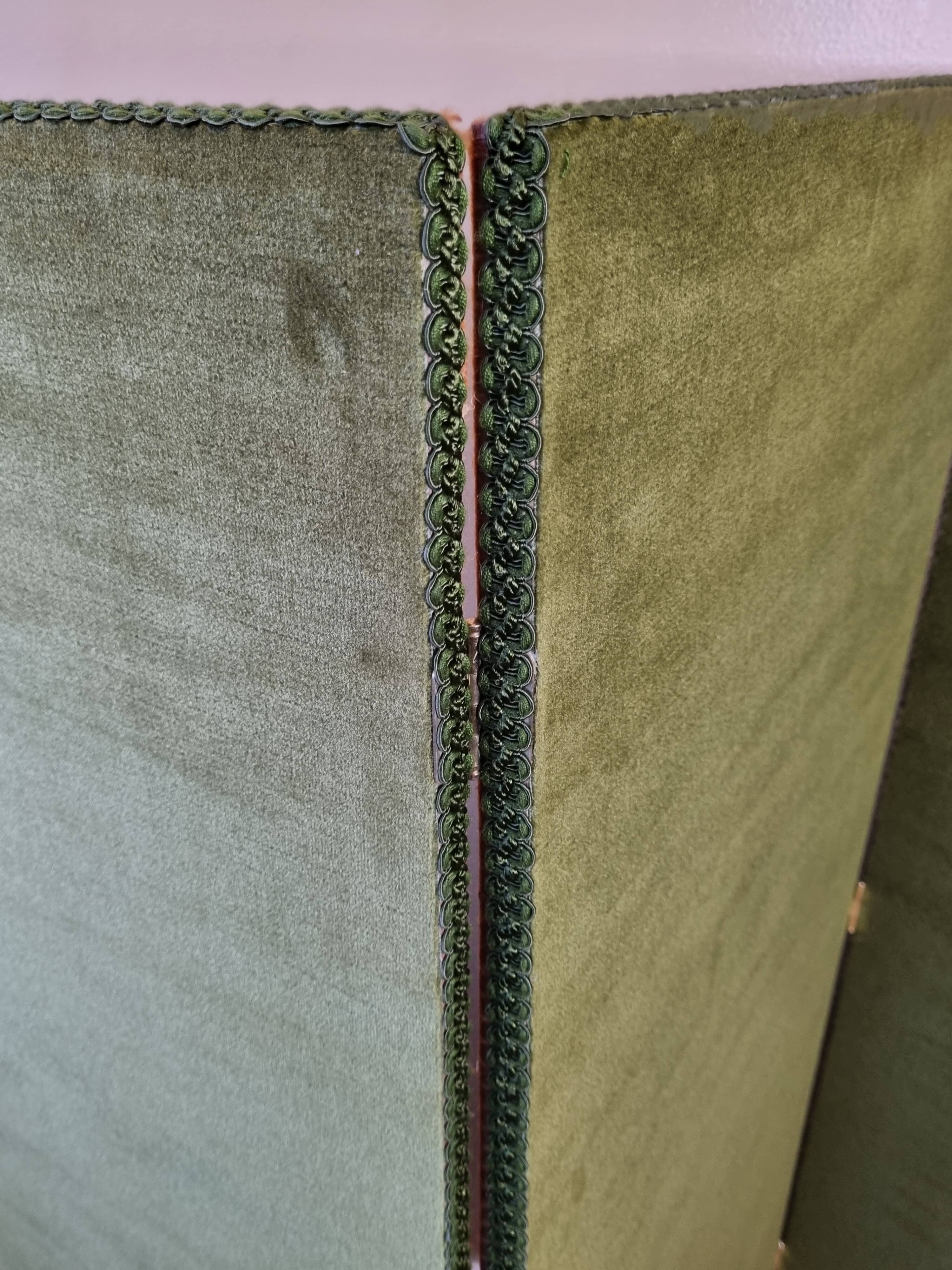 Screen decorated with wool threads, “Huichol” art, Sofia Ribeira, 124 cm