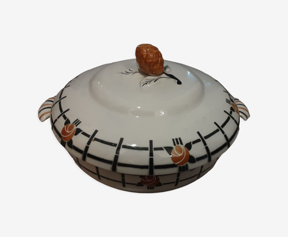 Old tureen with lid L Amandinoise St amand