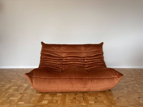 Canapé Togo deux places par Michel Ducaroy pour Ligne Roset
