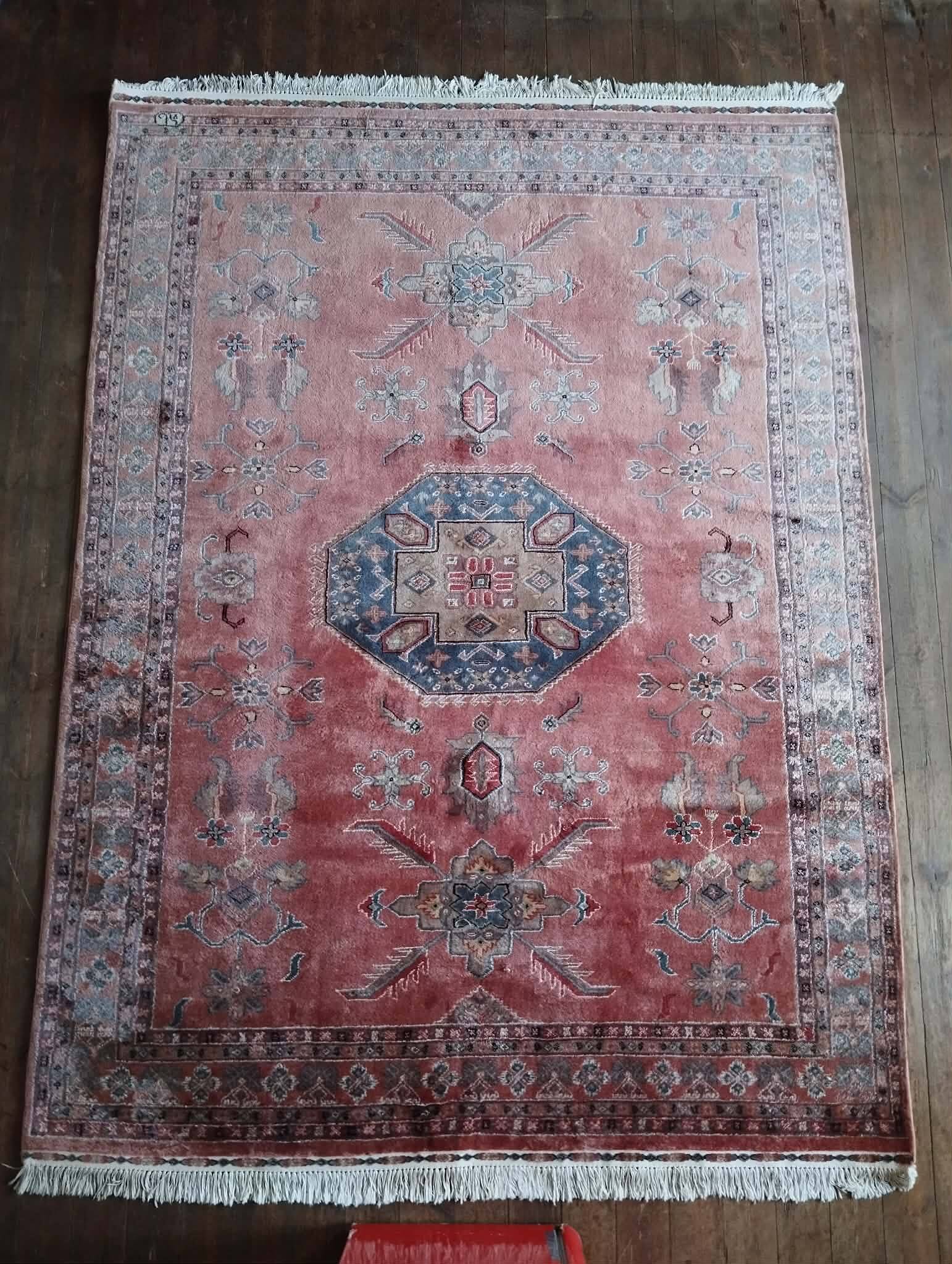 Handmade Pakistani Caucasian rug 259x192cm