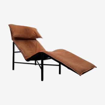 Chaise longue en cuir cognac modèle 'Skye' de Tord Björklund Suède années 1970