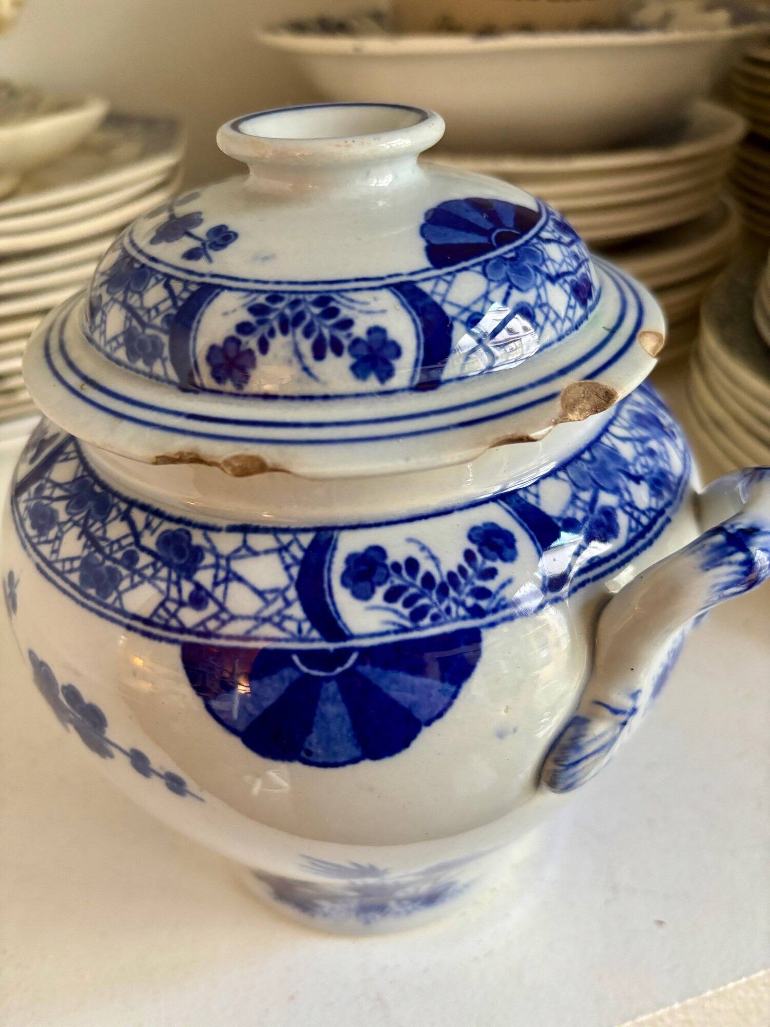 Creil and Montereau sugar pot in blue earthenware, "Japan" service circa 1895
