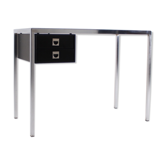 Bureau de milieu minimaliste