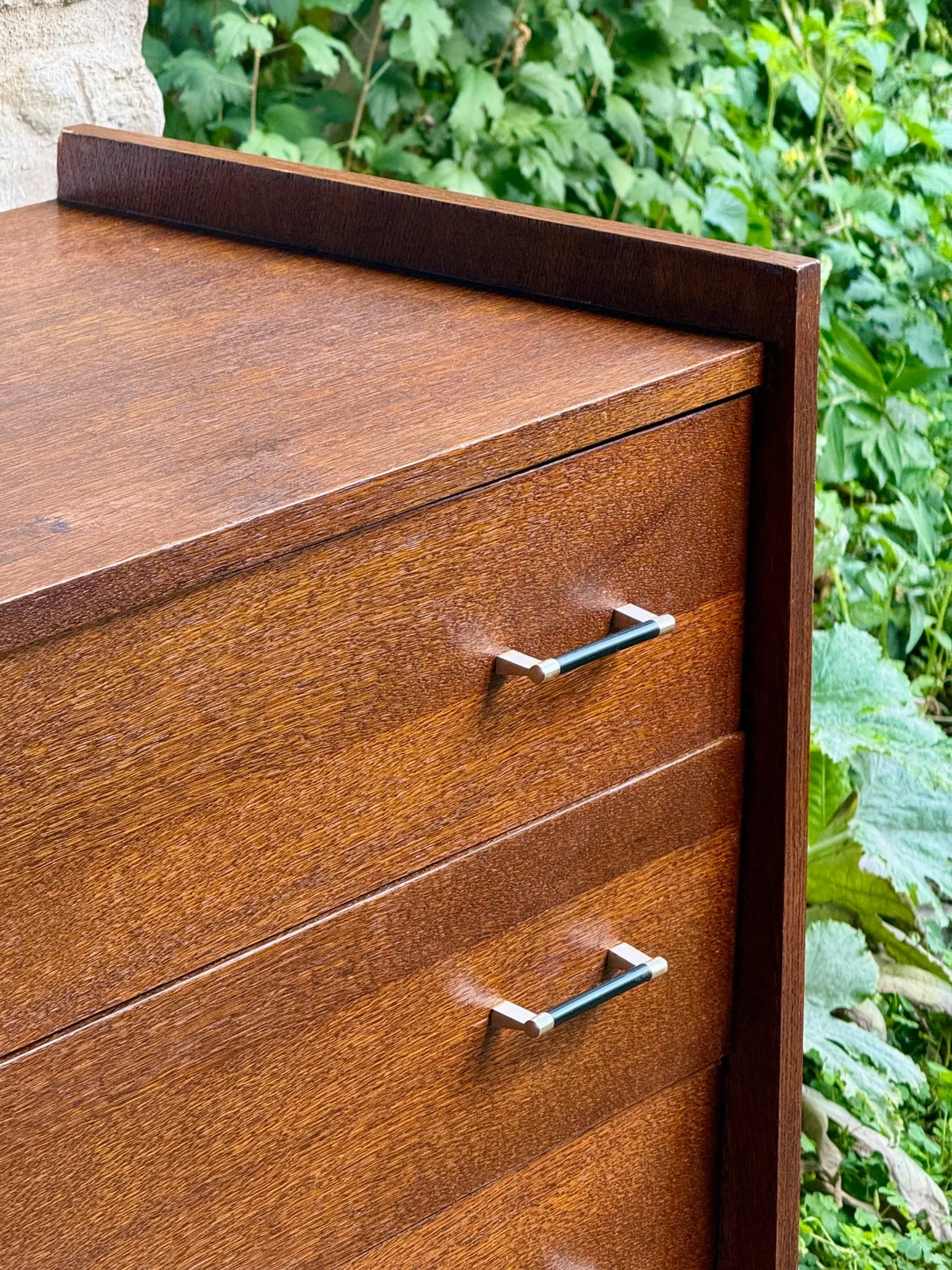 Commode style mid-century