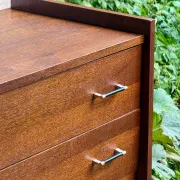 Commode style mid-century